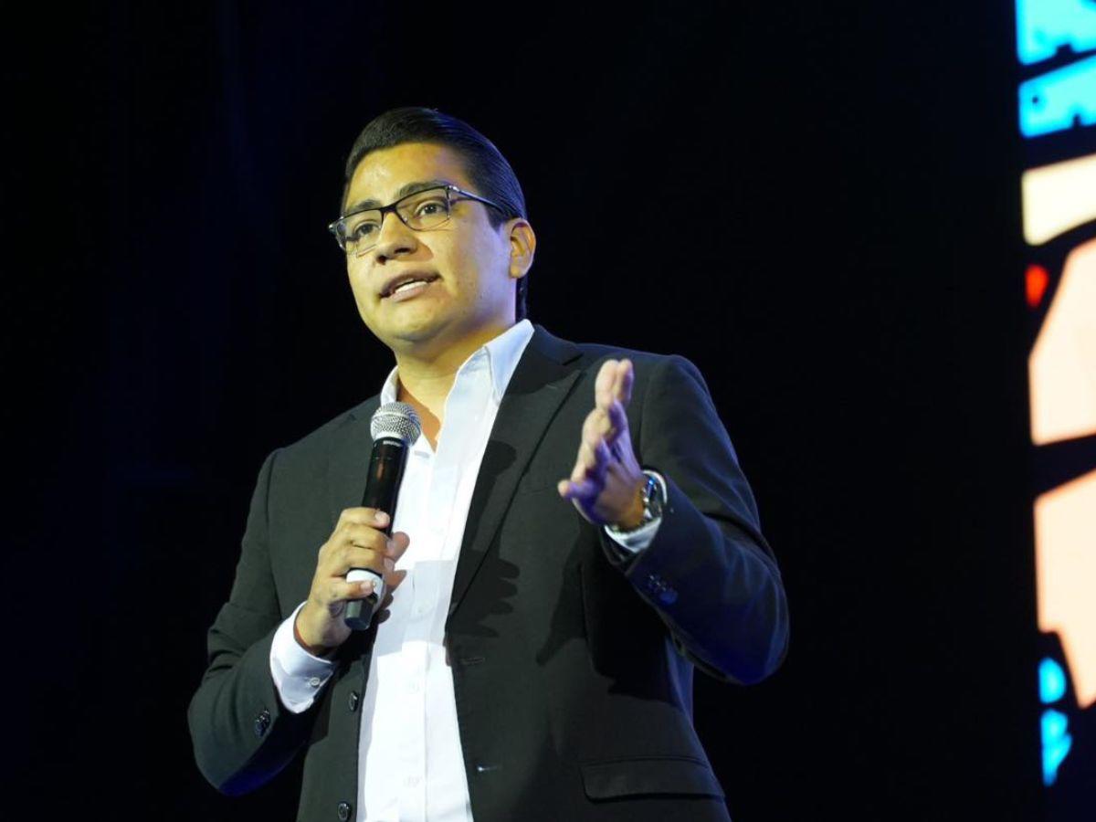 ¿Quién es Juve 3D? Arquitecto mexicano que criticó derrumbe de edificio en Honduras