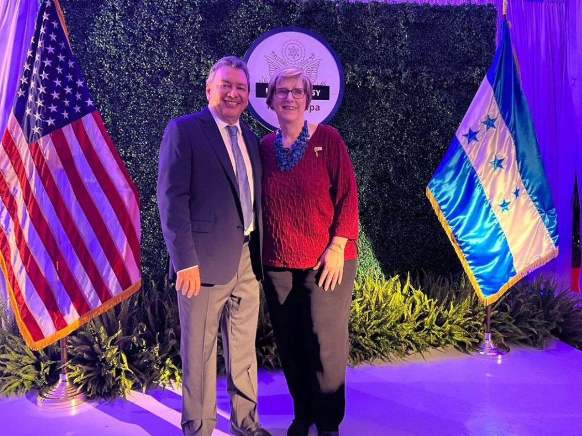 ¿Por qué Chano Rivera portó una bandera de EE UU en el sorteo de papeletas?