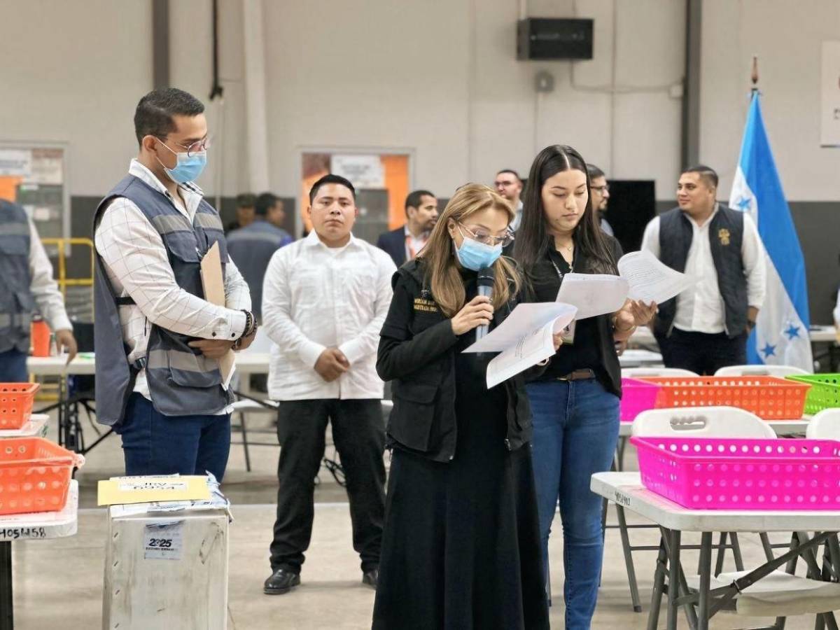 Así fue el inicio del recuento de actas impugnadas en el CLE