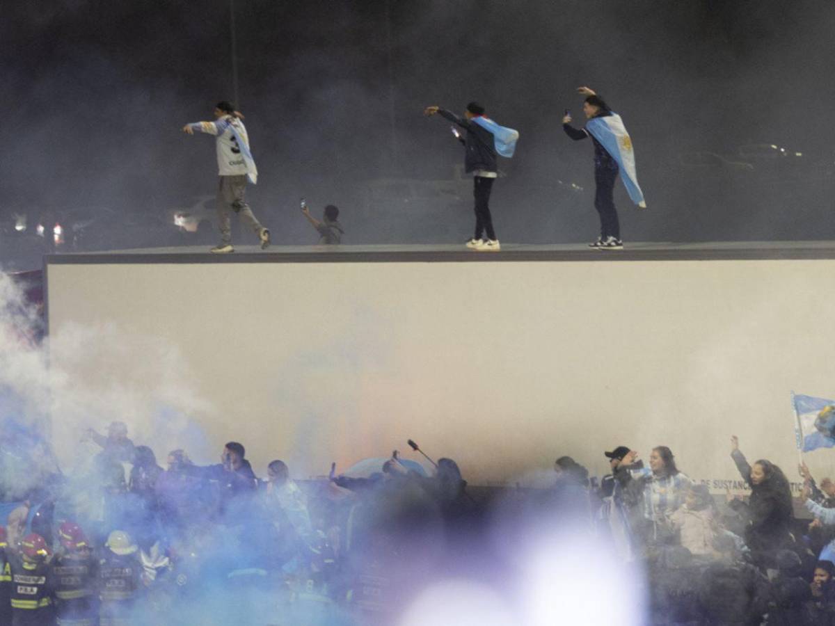 Jugadores de Argentina fueron recibidos con júbilo tras la final ante España en el Mundial 2026