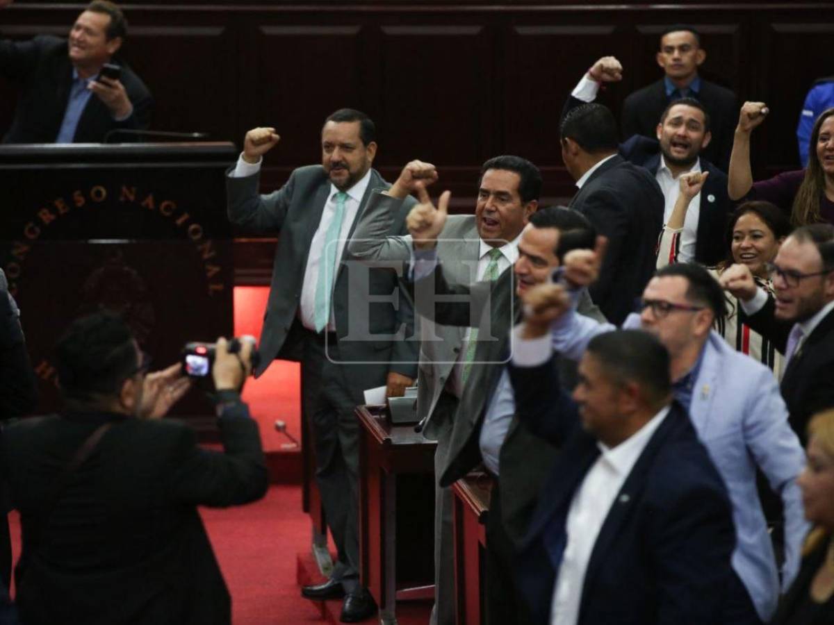 Congreso presidido por Zambrano: más sesiones en dos meses que en la era Redondo