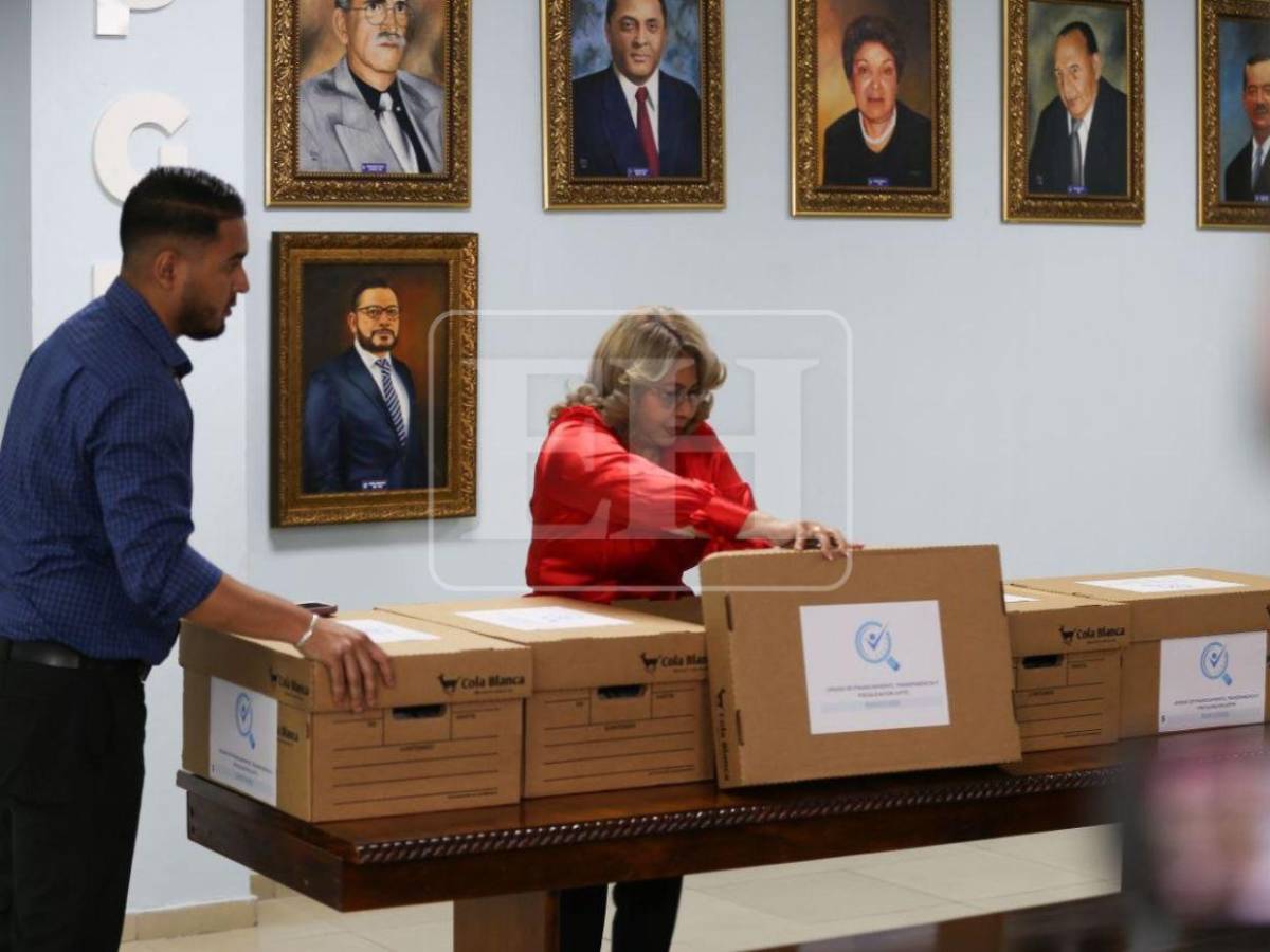 L120 millones: PGR sancionará funcionarios por no rendir cuentas de sus campañas