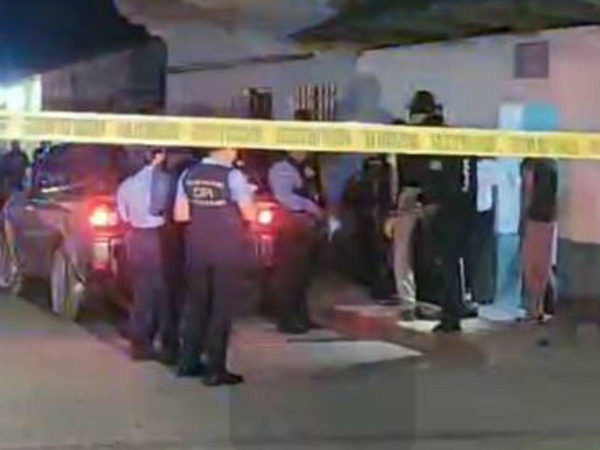 Hallan 30 casquillos de bala en escena del crimen de expolicía Fernando Mercado