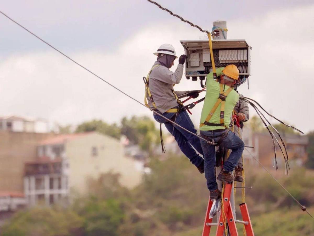 Condonación de deudas, hurto de energía y tarifa congelada: los cambios en la ENEE tras nueva ley