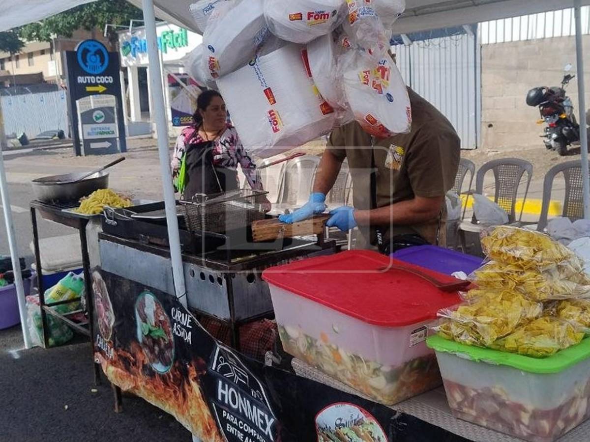 Anillos de seguridad dentro y fuera del estadio resguardan desfiles patrios