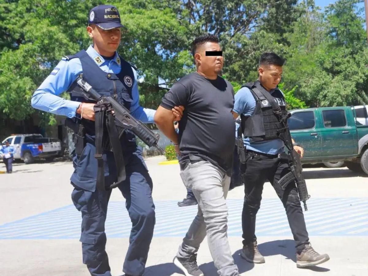 Las vigiló y les disparó: expolicía acepta haber matado a su expareja y a su amiga en La Lima