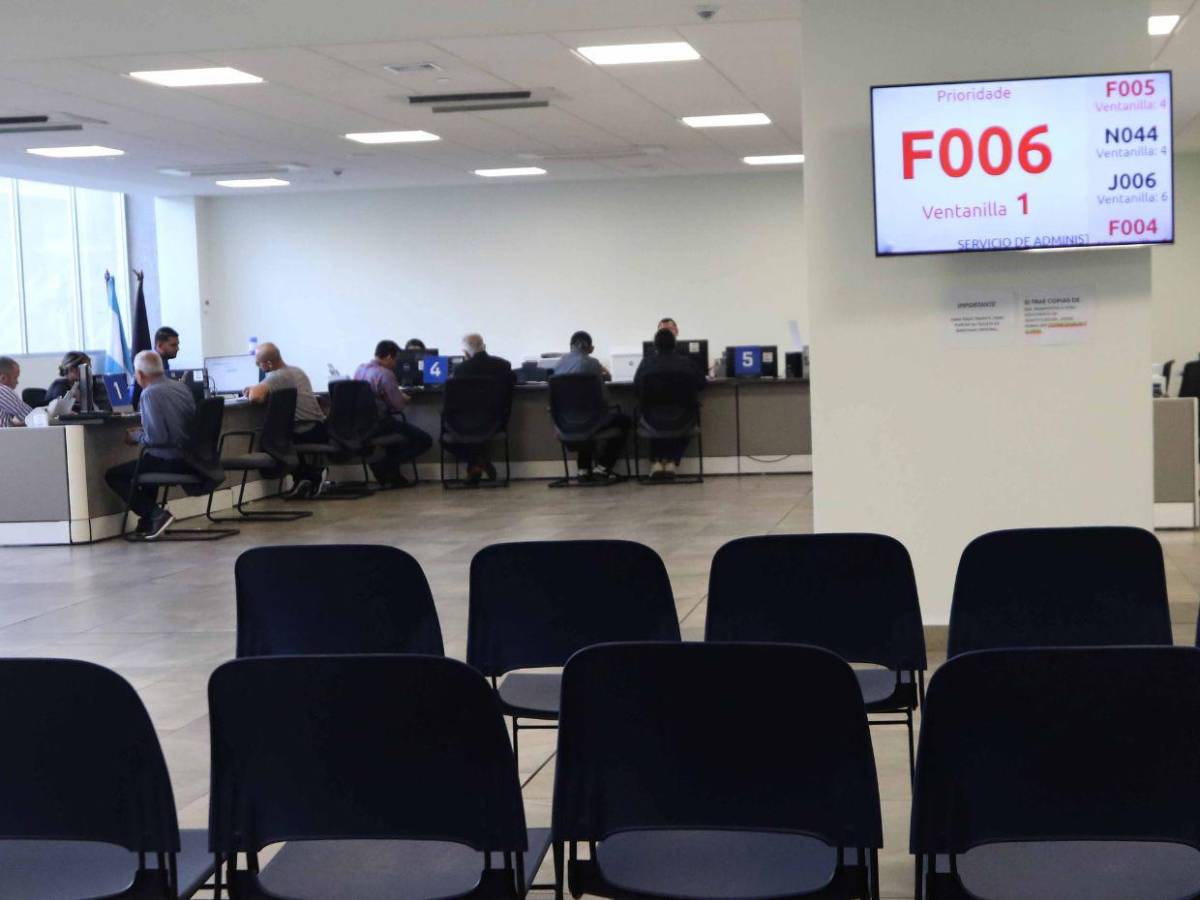 Oficinas estatales siguen atendiendo en horarios normales; solo una no opera