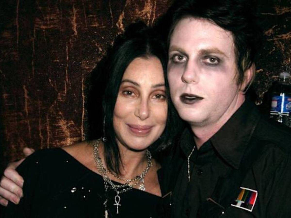 ¿Quién es Elijah Blue Allman, el hijo menor de Cher, hospitalizado por sobredosis?