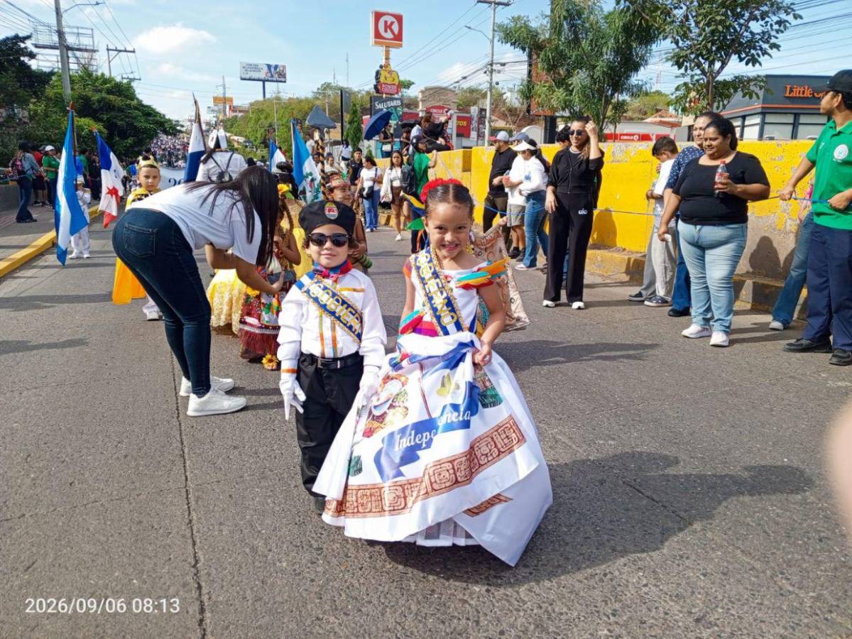 ¡Encantos! Los niños de prebásica se roban el show de los desfiles patrios en la capital