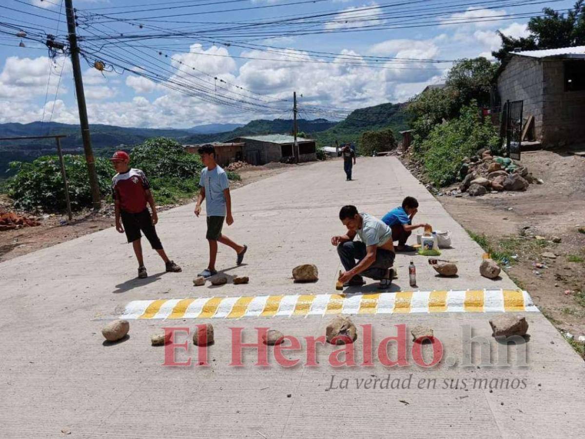 Los mismos pobladores se involucran en la ejecución de proyectos que representen mejoras para la comunidad.