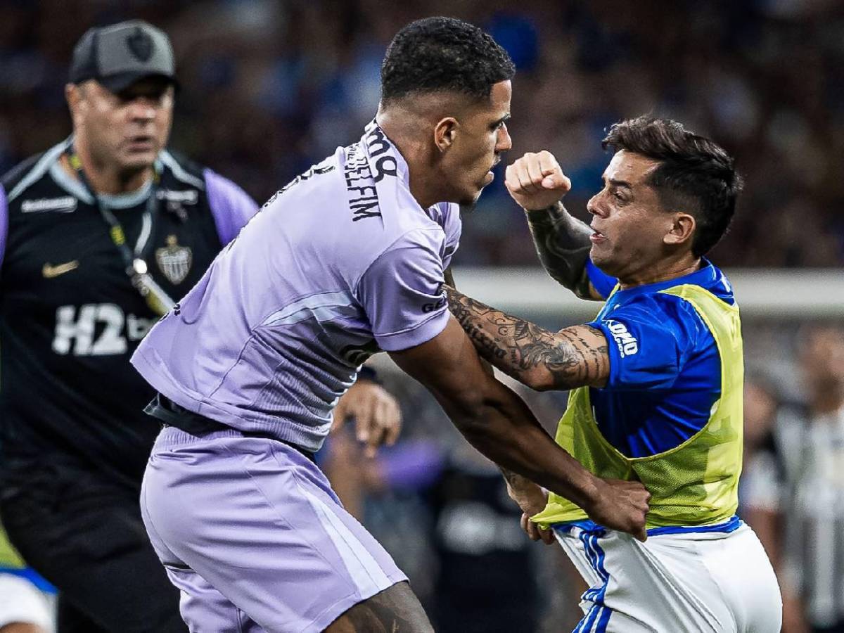 Batalla campal en partido de fútbol deja 23 expulsados: las impactantes imágenes de la pelea