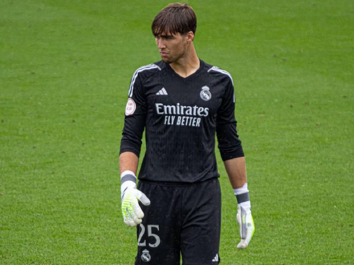 Fichajes: Bajas en Real Madrid y millones a Vinicius; Barcelona en problema y EE UU renueva DT