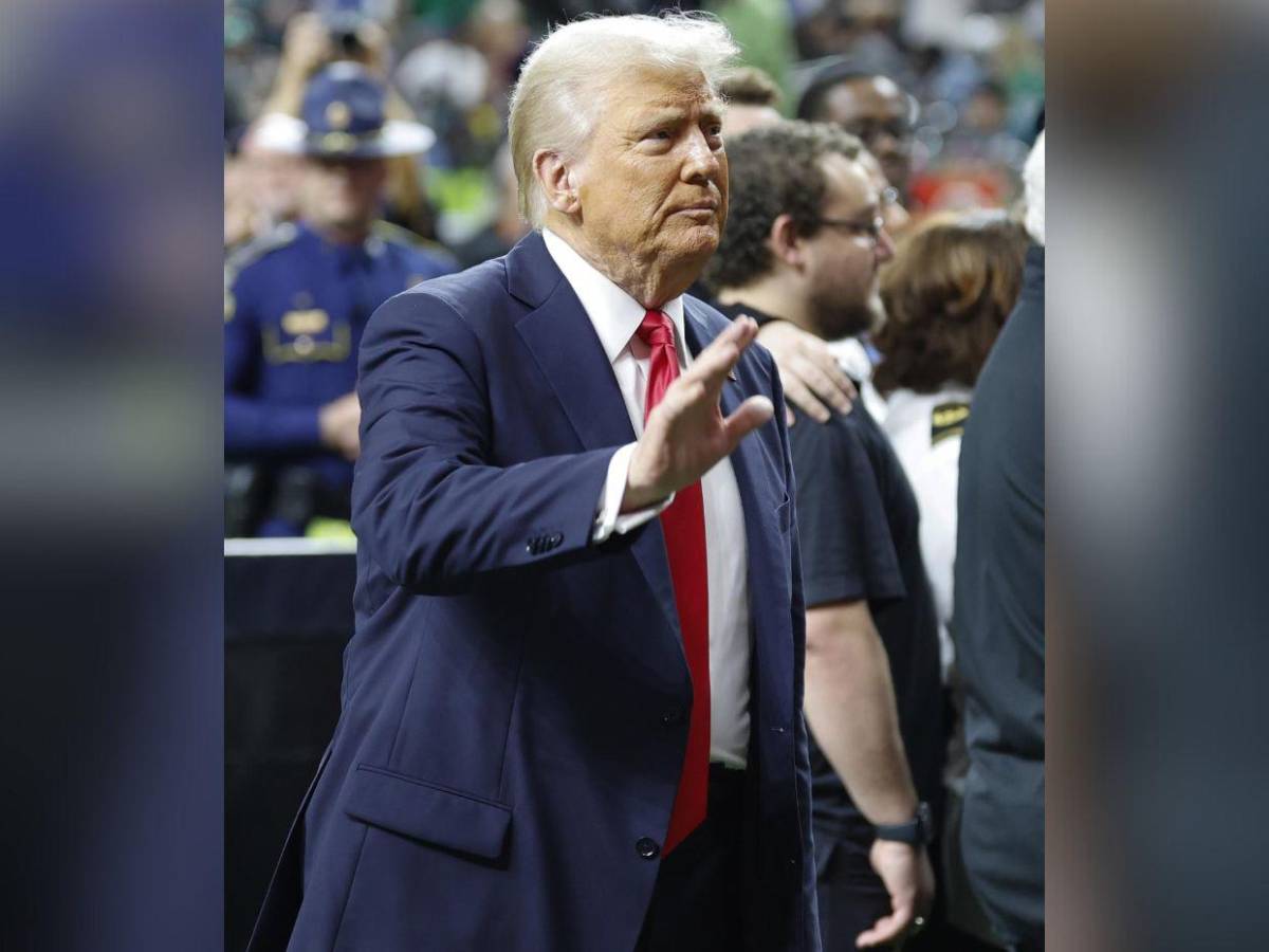 Acompañado de su hija y saludando a los Chiefs: así fue captado Donald Trump en el Super Bowl 2025