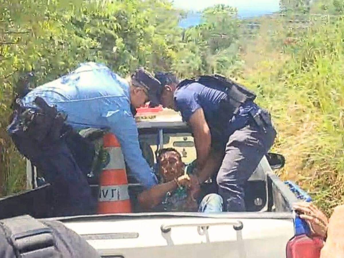 Enmontañado y sin poder salir de la isla: captura de hombre que mató a su expareja en Roatán