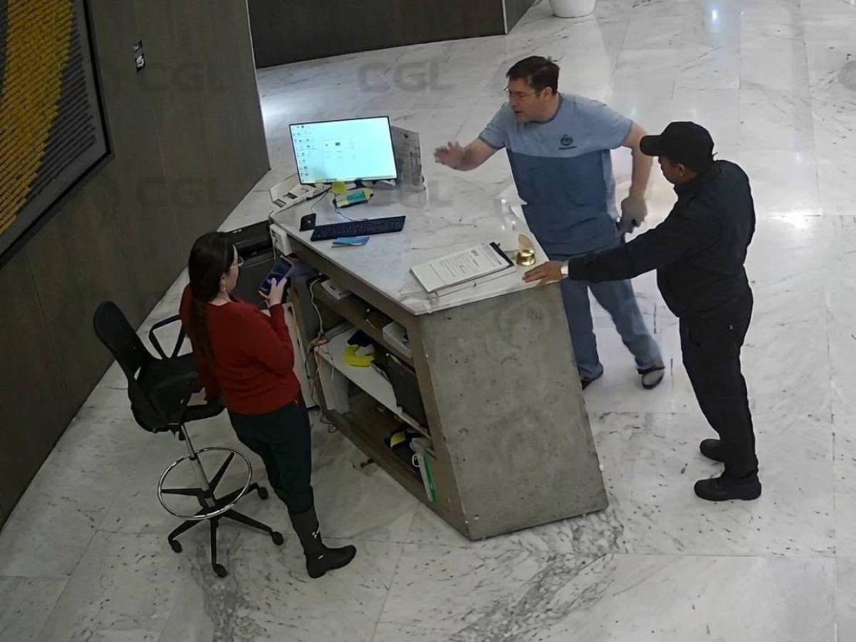 La pateó por no entregar un pedido: Jorge Octavio Cortés, empresario acusado de agredir a recepcionista