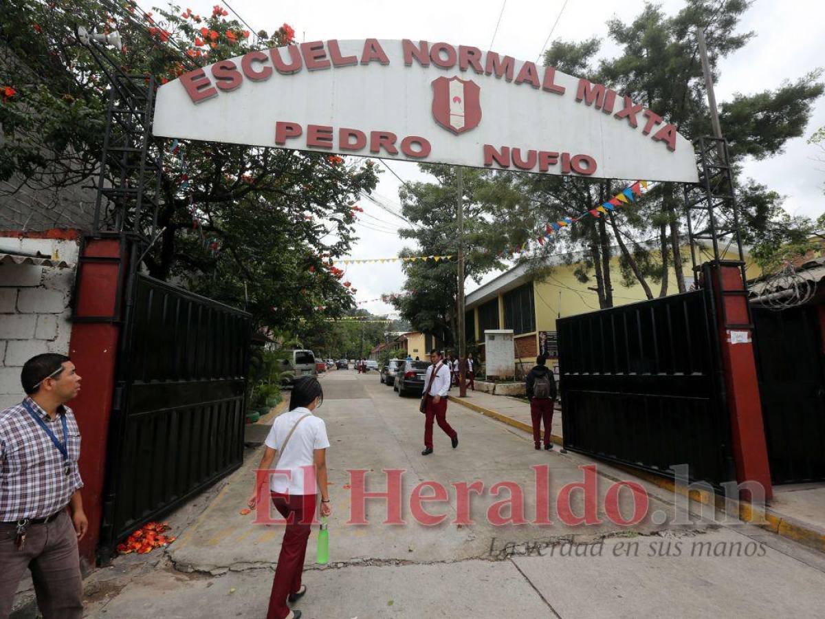 Analizan la reapertura de las escuelas normales mixtas en Honduras