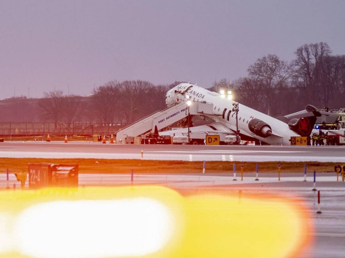 Metí la pata: controlador aéreo admite error tras accidente en aeropuerto de Nueva York
