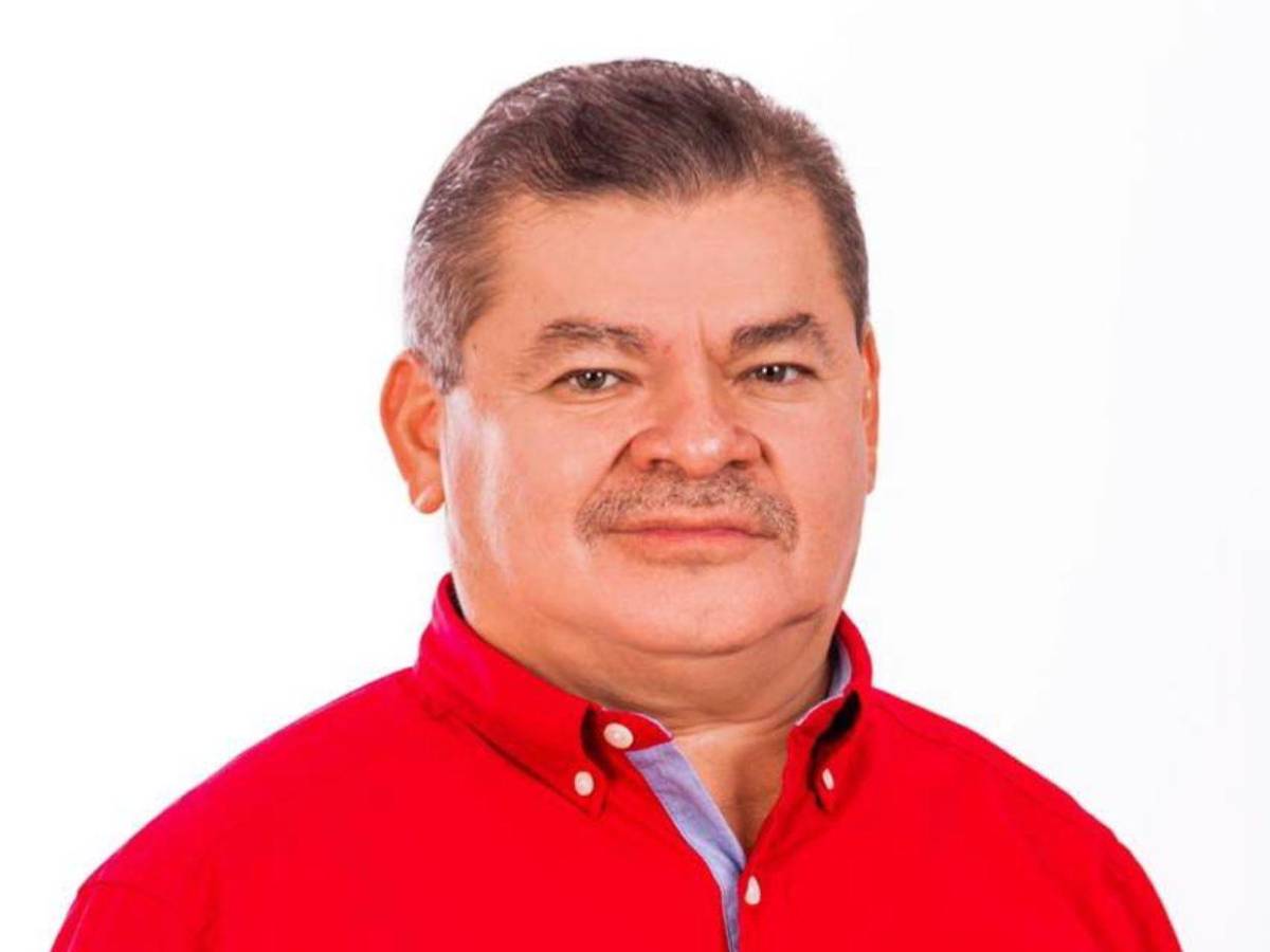 Precandidatos a diputado envueltos en polémicas, conflictos y acusaciones