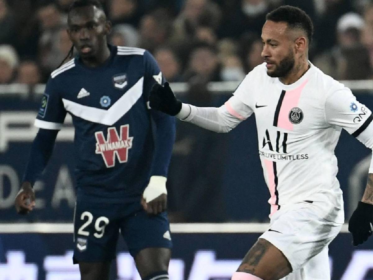 Futbolistas hondureños que ganaron millones en el extranjero y los impresionantes lujos que tenían