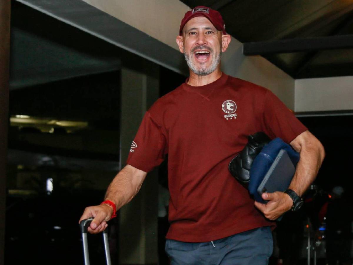 ¿Por qué el técnico Eduardo Espinel no da la cara en las conferencias del Olimpia?