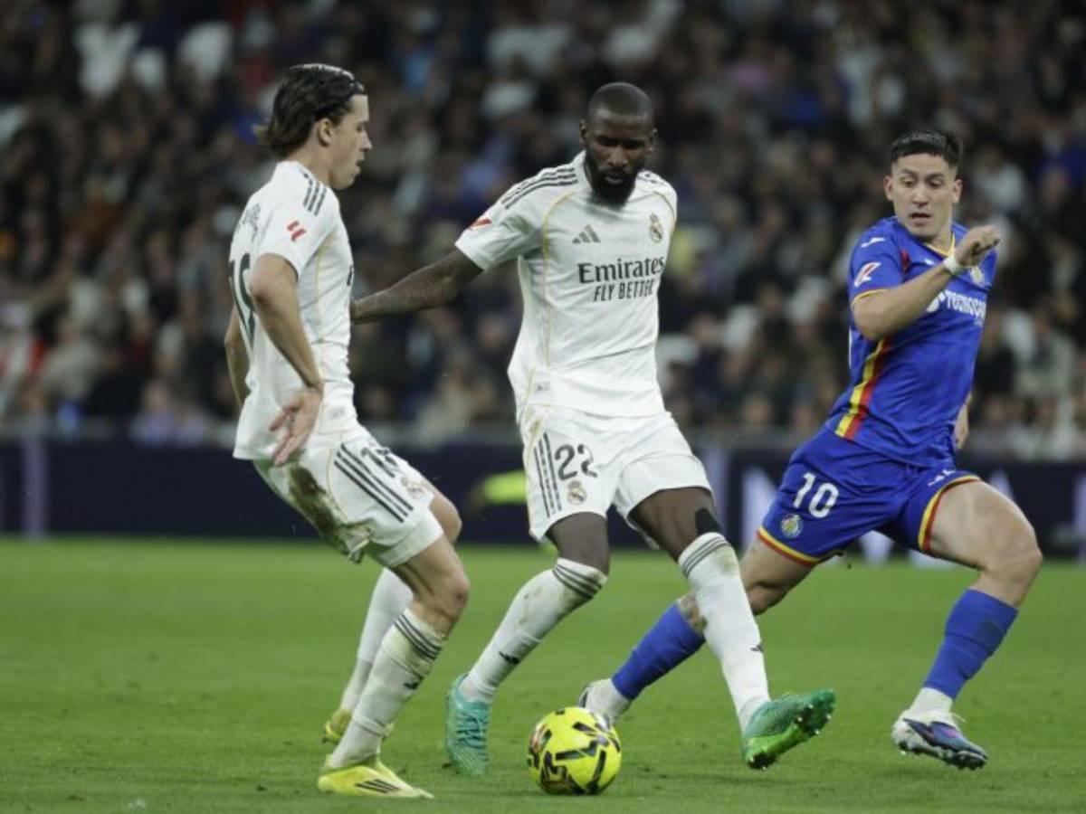 Vestuario en llamas: revelan los frentes abiertos de Arbeloa en el Real Madrid