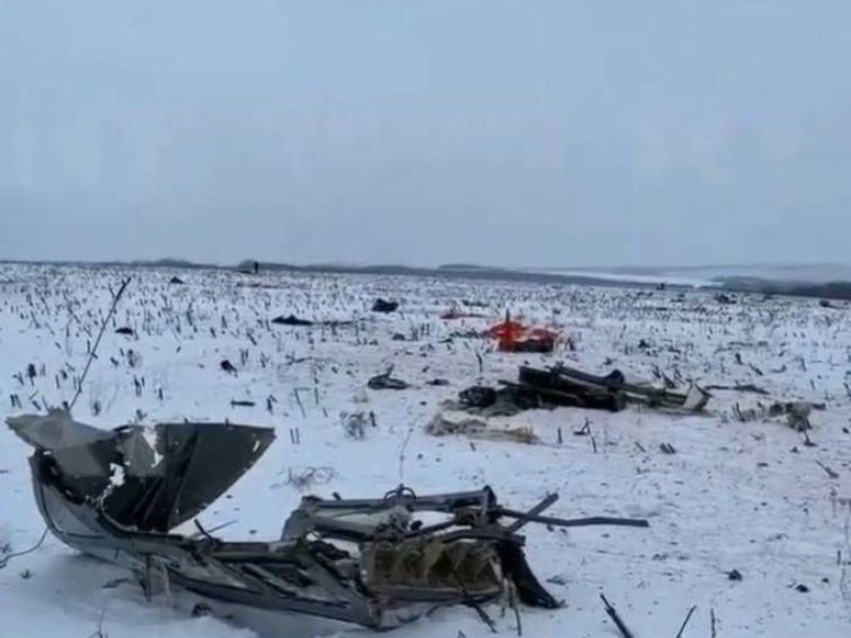 Rusia acusa a Ucrania de derribar avión militar con presos ucranianos