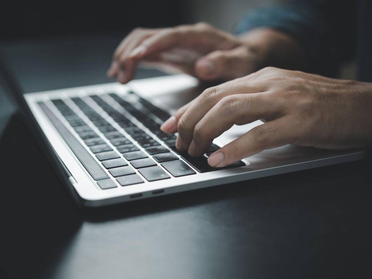 Con humillación pública y difamación amenazaba chef argentino a presentadora de televisión