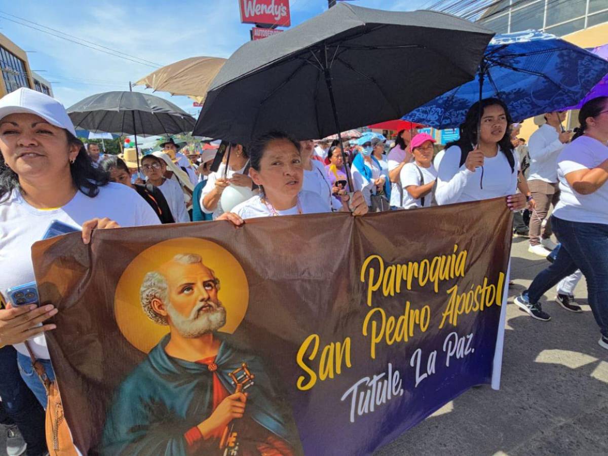 Comayagua da inicio a la histórica Caminata por la Paz convocada por iglesias