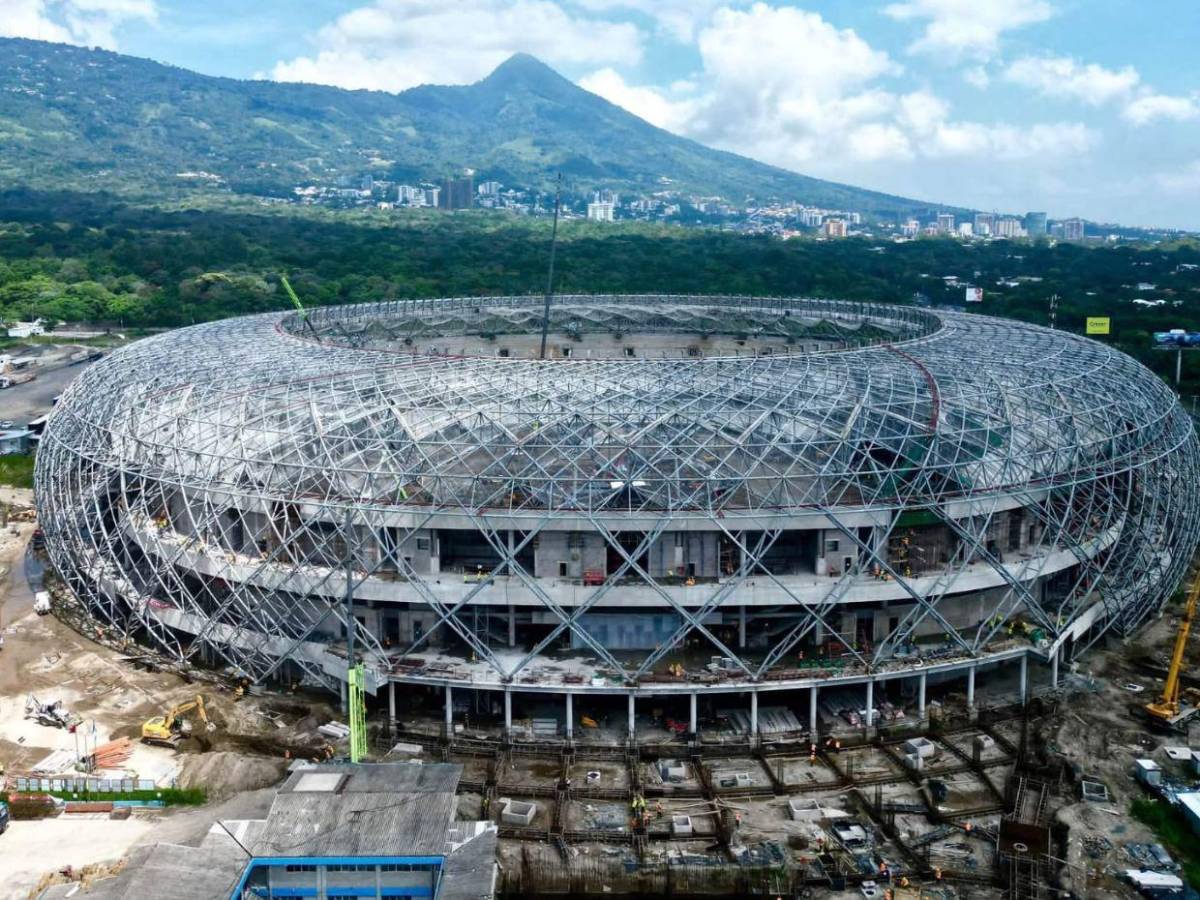 Mejor estadio de Centroamérica: Bukele presume avances en el nuevo recinto de El Salvador