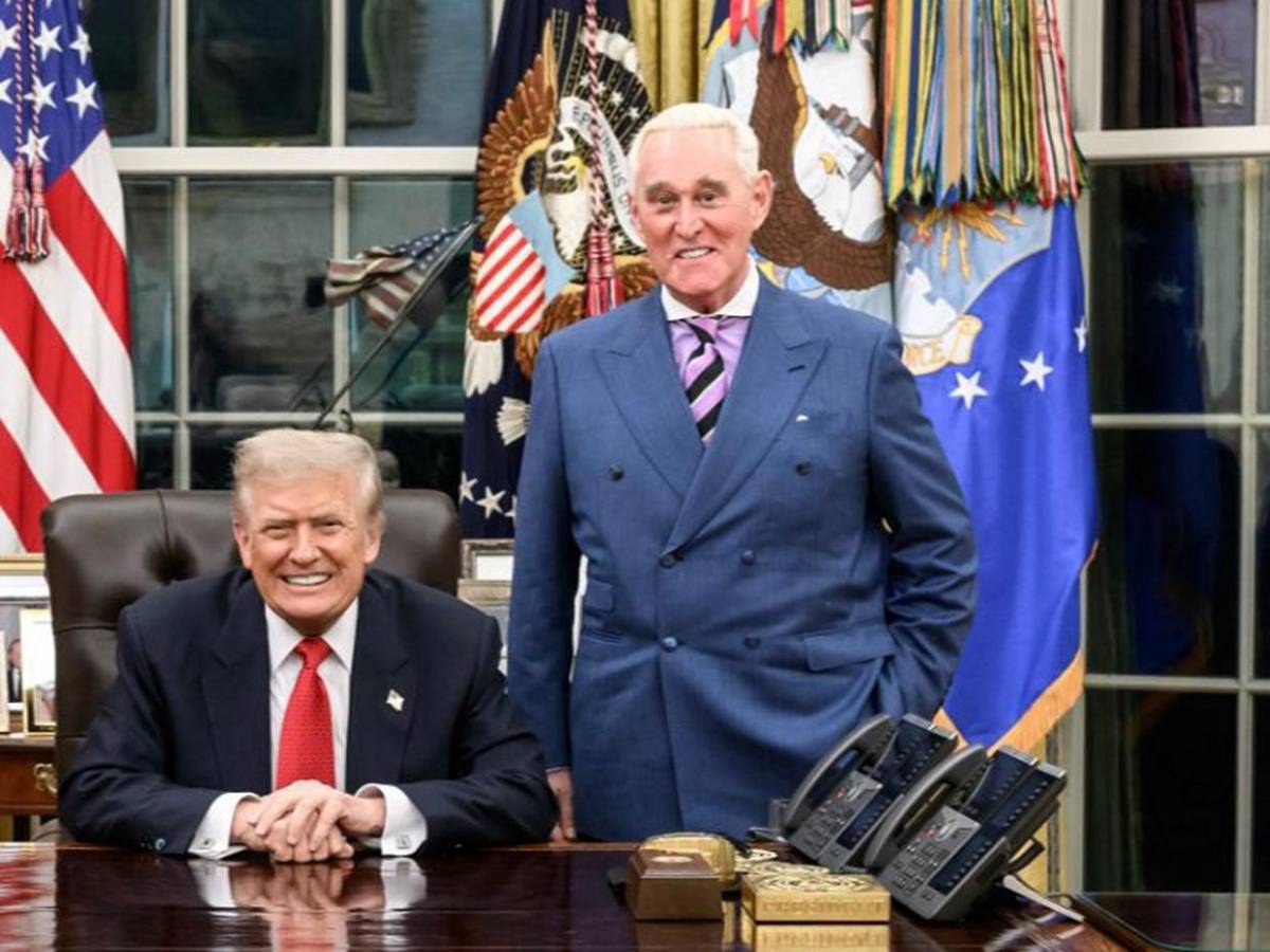 Roger Stone, protagonista de escándalos y conocido como El príncipe de las tinieblas