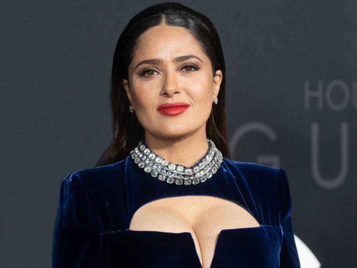 “La inspiración para intentar dar lo mejor”, la enseñanza que le dejó Isabel II a Salma Hayek
