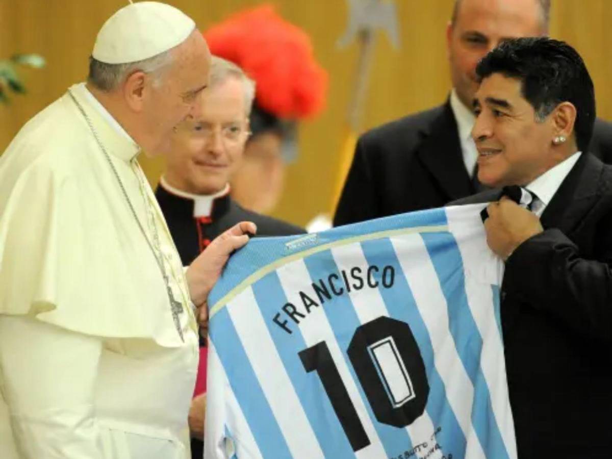 Messi, Modrić y otros 'cracks' del fútbol que conocieron al papa Francisco Messi, Modrić y otros 'cracks' del fútbol que conocieron al papa Francisco