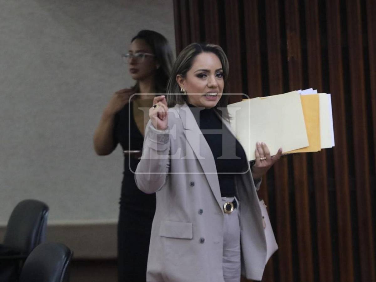 Diputada Sara Zavala sobre video de HLV, empresa denunciada por estafa: Fui invitada como figura pública