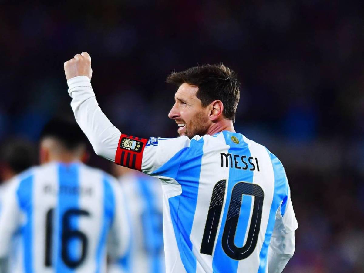 Llanto y linda despedida de su afición: Así fue el último partido eliminatorio de Messi en Argentina