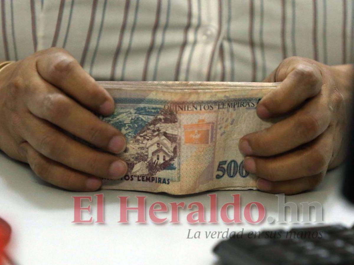 ¿Cuánto pagan al día en impuestos los hondureños?