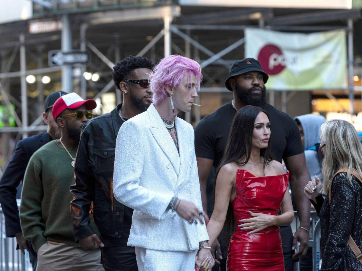 Megan Fox reaparece y habla de la maternidad y la fama