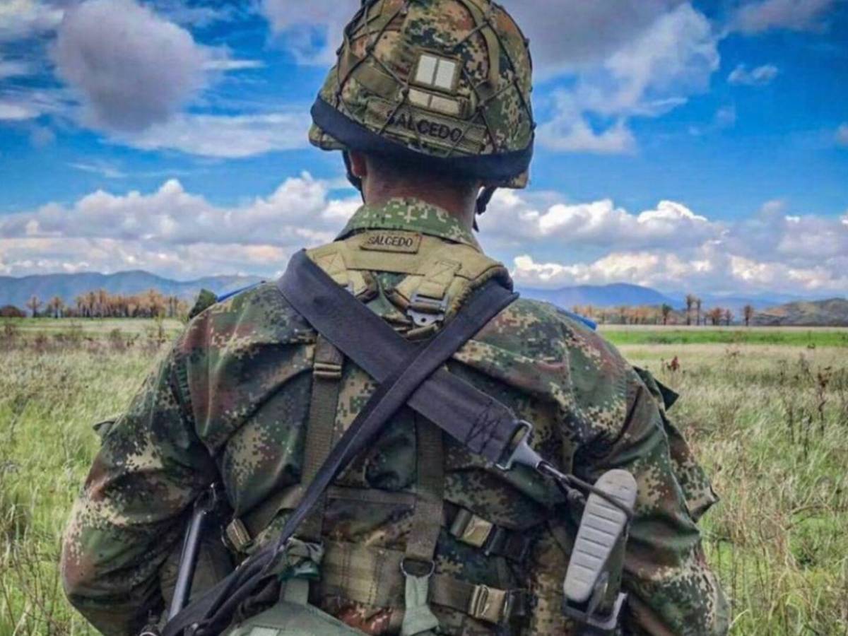 Joven habría matado a su madre al regresar de su servicio militar en Colombia Joven habría matado a su madre al regresar de su servicio militar en Colombia