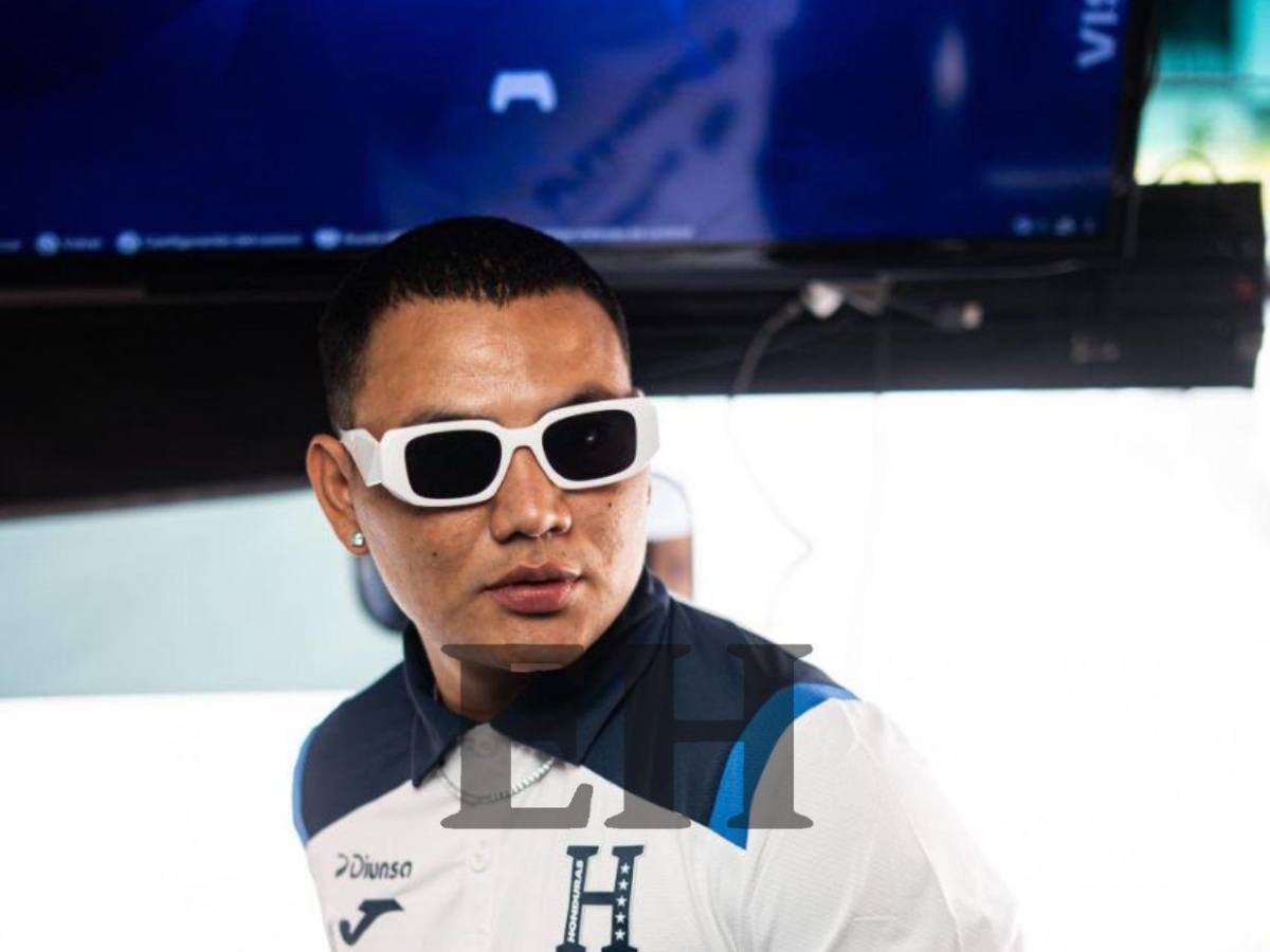 Selección de tiktokers de Honduras sale rumbo a Nicaragua para el juego del viernes