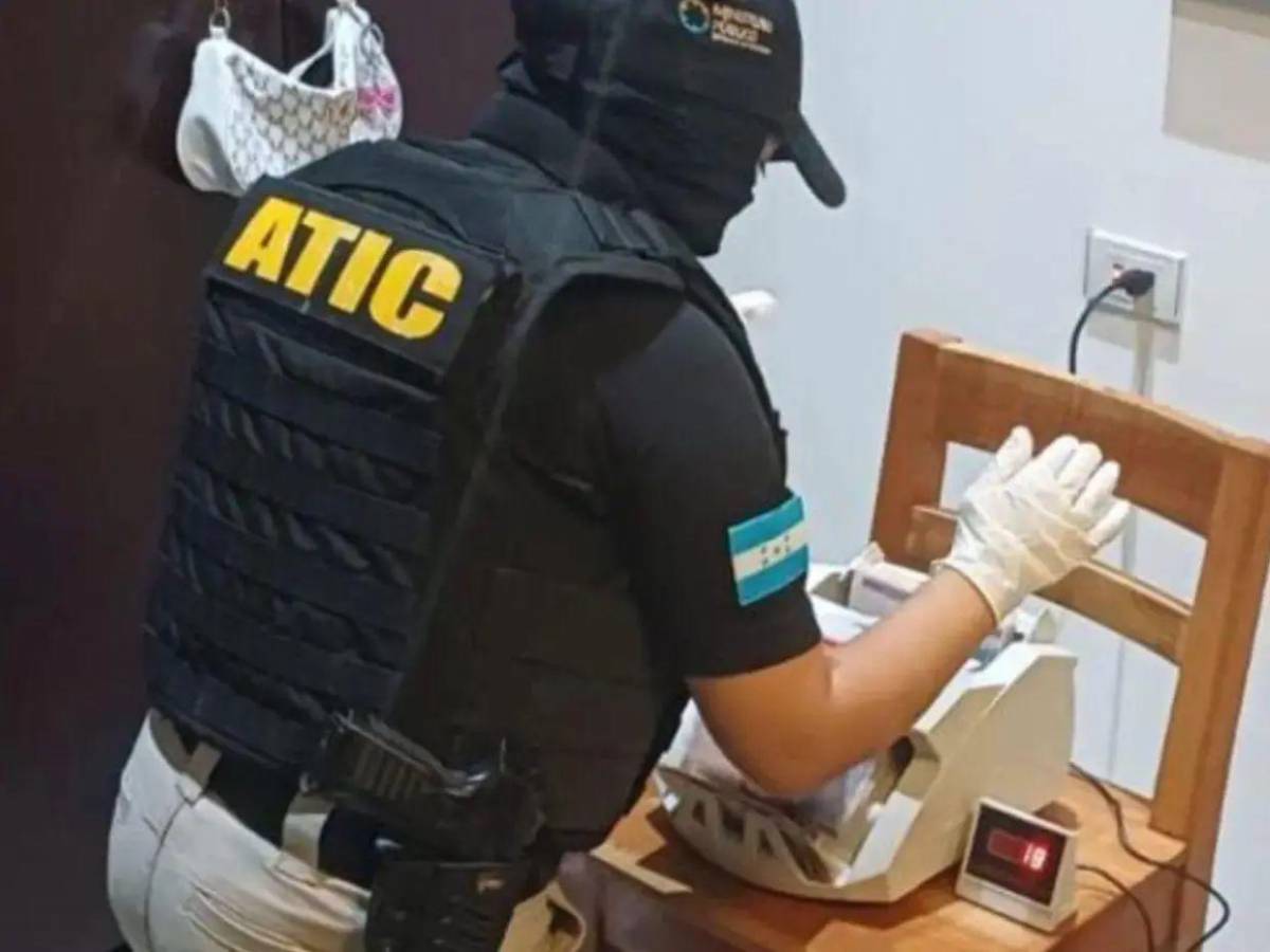 Esto encontraron en lujosa casa tras la fuga del hijo de Iván Velásquez, exgerente de Koriun