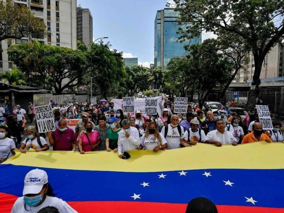 “Sueldos dignos” y “Que cese el asedio de EEUU”, reclaman trabajadores de Venezuela