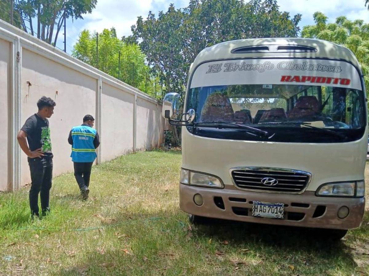 Fémina es empujada por ayudante de bus en Choluteca cuando bajaba y queda en estado grave