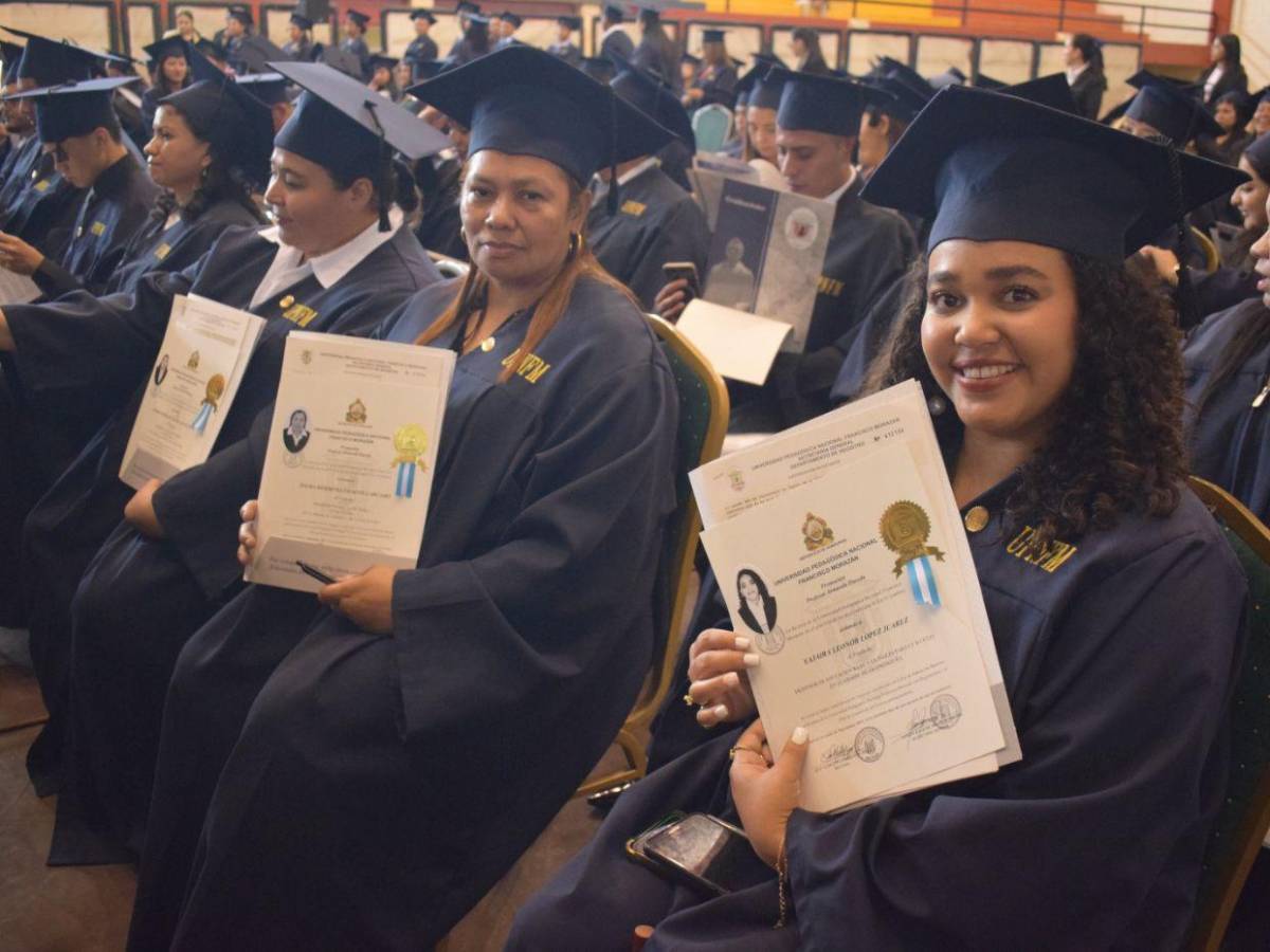 La Universidad Pedagógica gradúa a más de 150 nuevos docentes