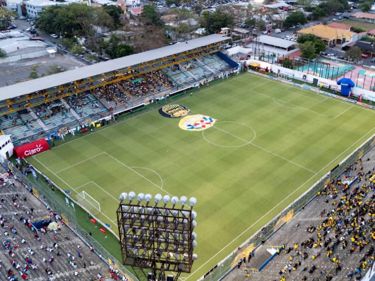 Repleta de cambios y nuevo DT: Alineación de los tiktokers hondureños vs El Salvador