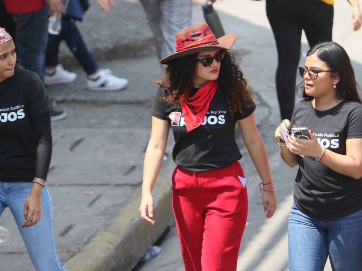 Entre consignas y sonrisas: ellas brillaron en la marcha del Día del Trabajador en la capital