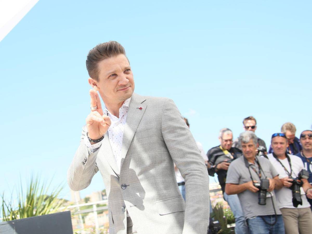 Jeremy Renner: entre un amorío y posible demanda contra la directora Yi Zhou