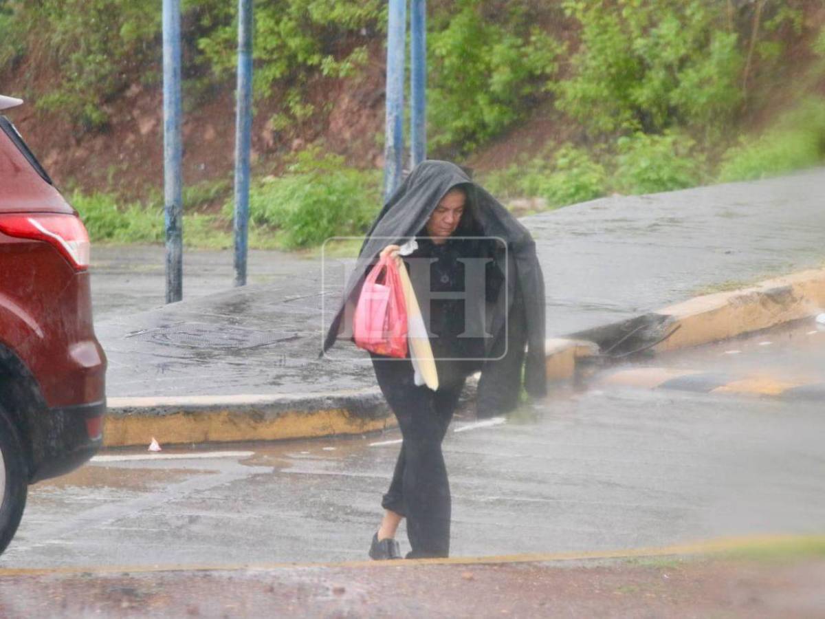 Lluvias con acumulados de hasta 30 milímetros: ¿dónde lloverá más este martes por vaguada?