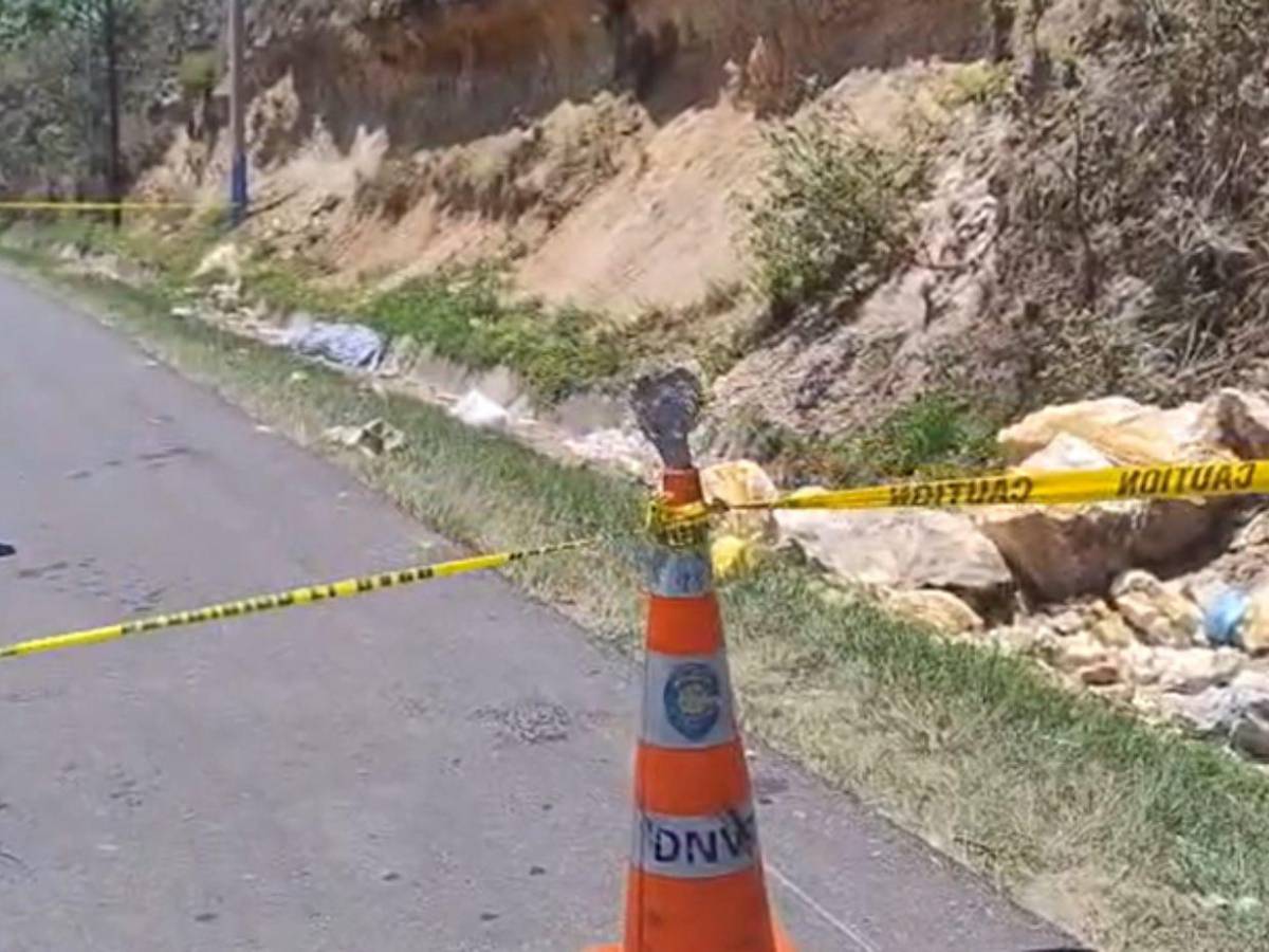 Envuelto en sábanas: así hallaron cadáver en el kilómetro nueve de la carretera al norte