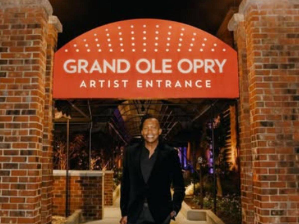 ¿Quién es Michael Tait, el cantante cristiano que admitió doble vida y abusos sexuales?