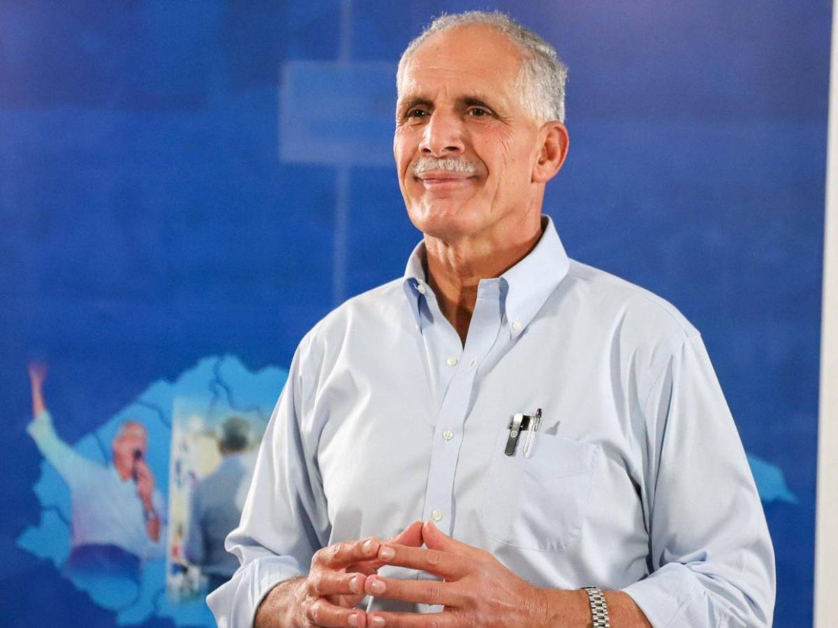 ¿Acertará? Mhoni Vidente predice quién ganará las elecciones en Honduras