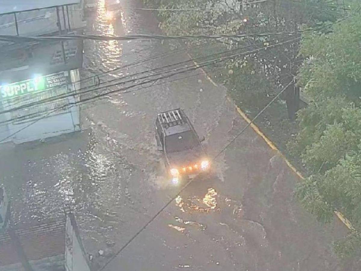 San Pedro Sula celebra su feria mientras lluvias provocan inundaciones en distintas zonas